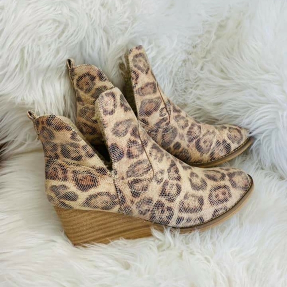 Sz: 6-10 Authintic Gypsy Jazz Leopard Wedge Bootie - Picture 4 of 4